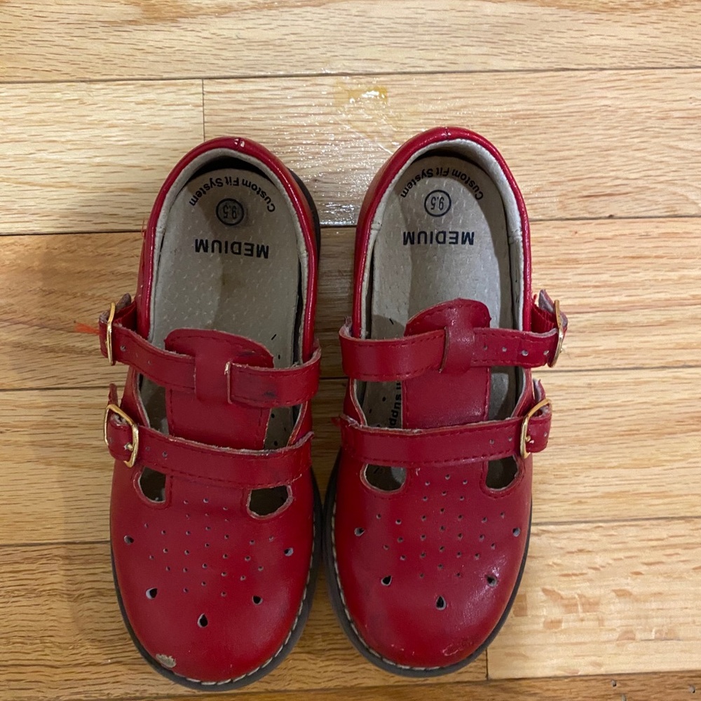 Red Footmates
